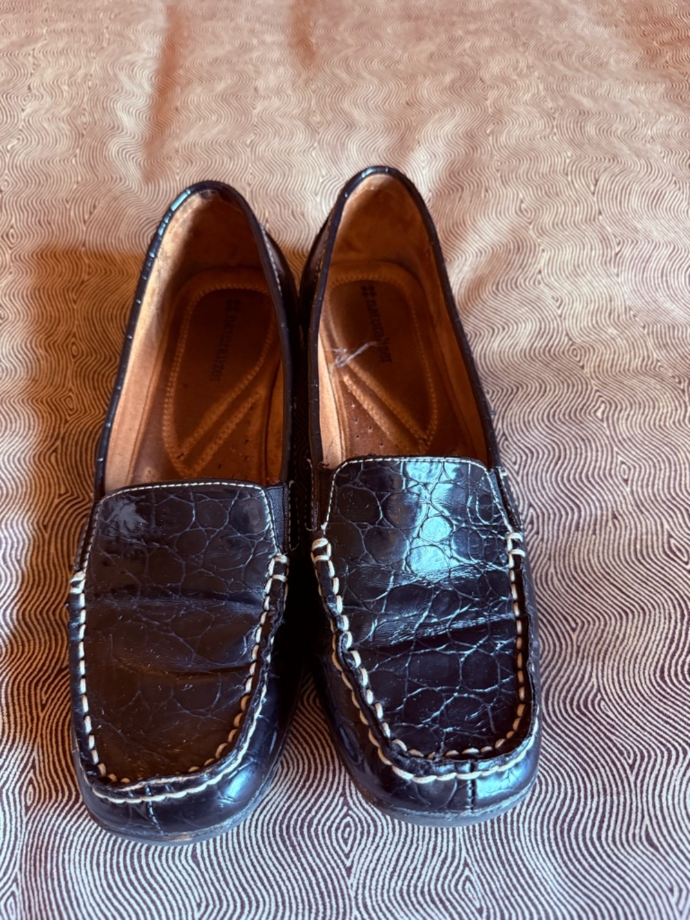 Naturalizer Black Croc-Embossed Slip-On Loafers with Contrast Stitching